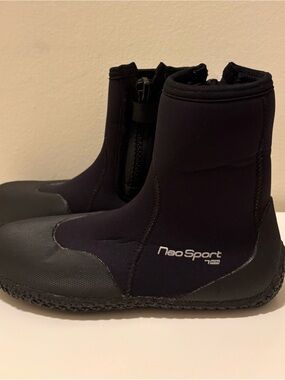 Neo Sport 7mm Hi Top Zipper Dive Boots men Size 10